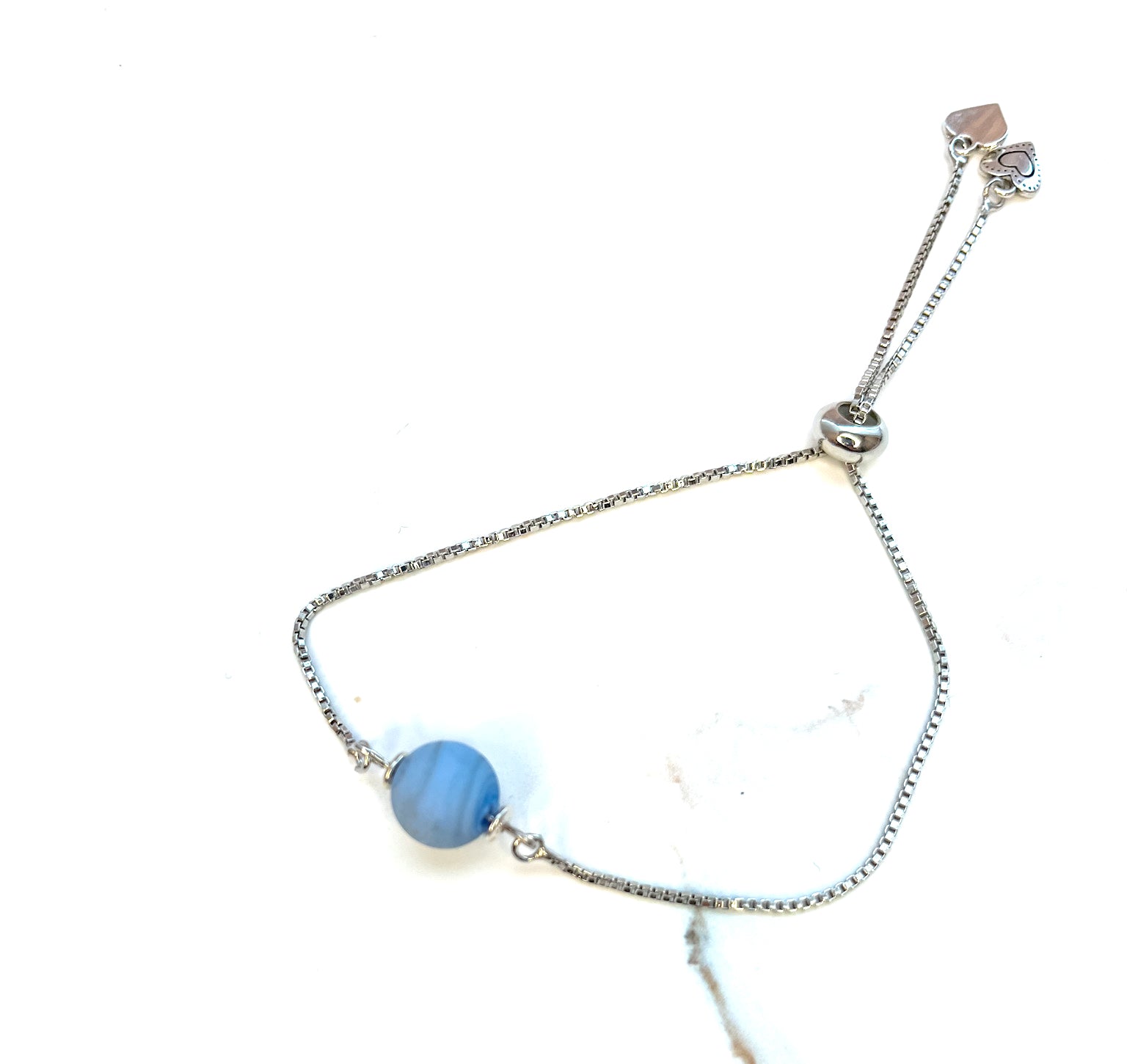 Armband mit Glasperle in hellblau, silber