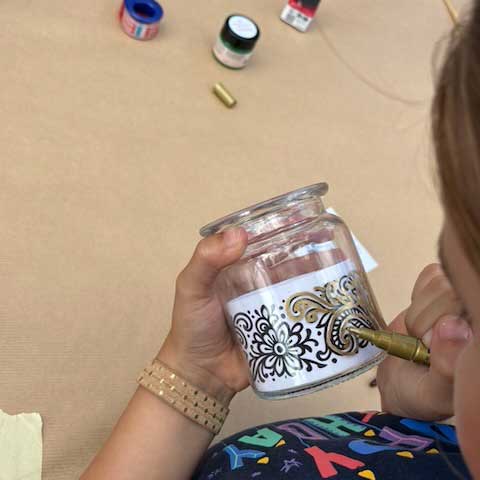 Kindergeburtstag: Henna-Laterne – Windlichter im Henna-Stil bemalen
