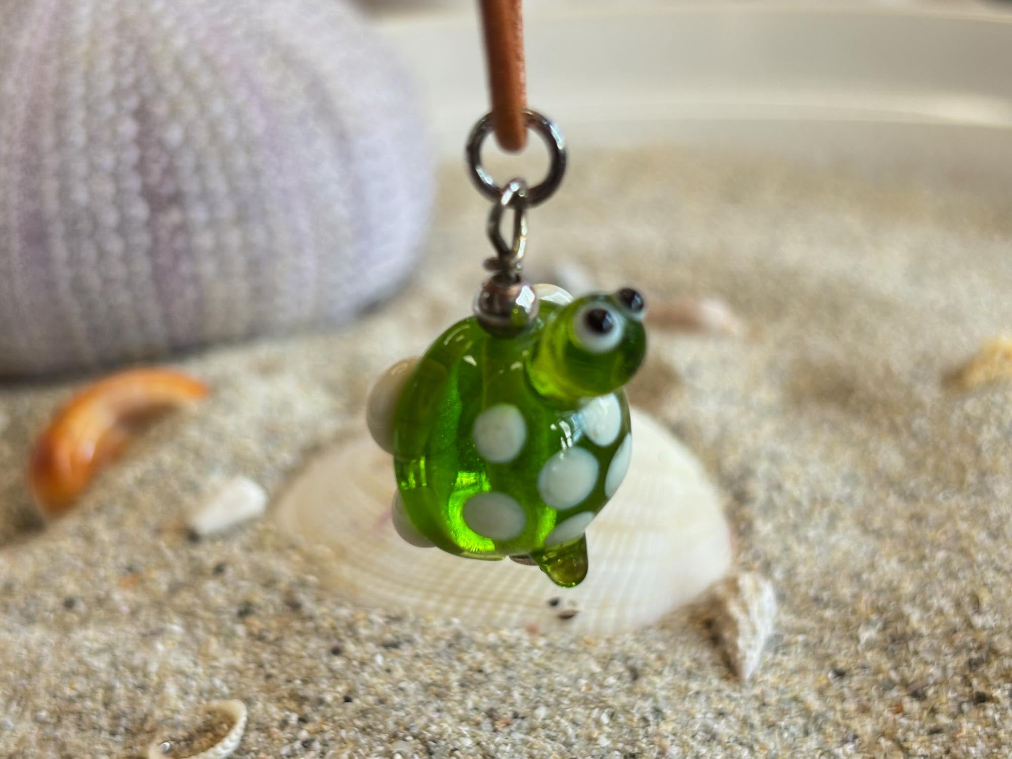 Kinderkette Schildkröte Hellgrün – handgefertigt aus Glas