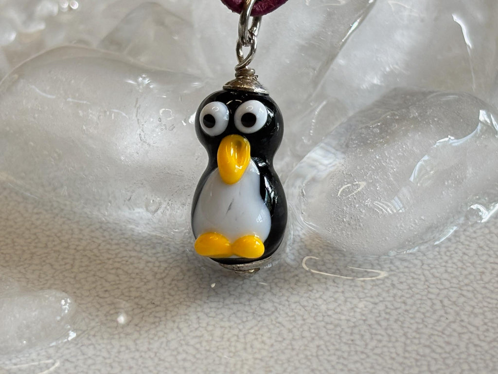 Kinderkette Pinguin aus Glas – handgefertigter Anhänger