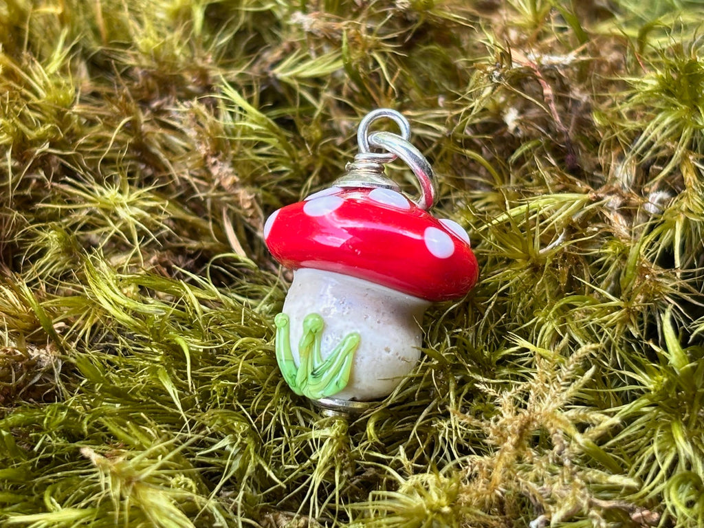 Kinderkette Fliegenpilz – handgefertigter Glasanhänger