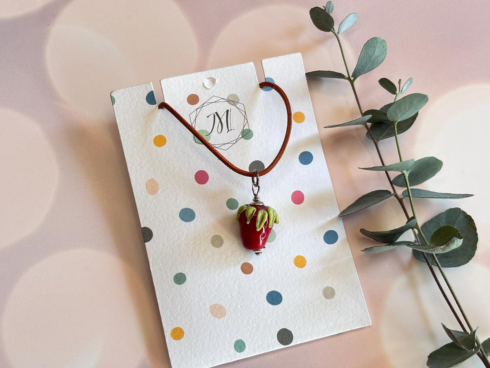 Kinderkette Erdbeere aus Glas – handgefertigter Anhänger