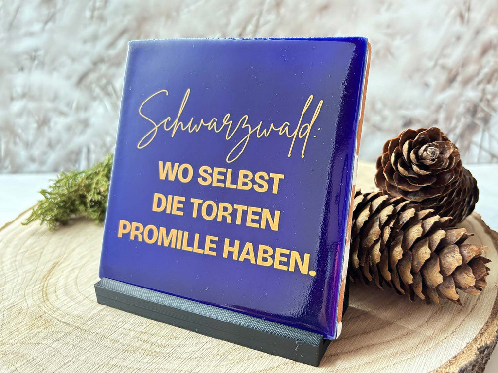 Schwarzwald-Kachl | Schwarzwald wo selbst die Torten Promille haben